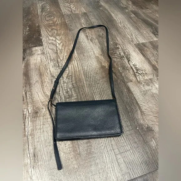 Marc Jacobs Black Leather Crossbody Bag - Picture 2 of 8